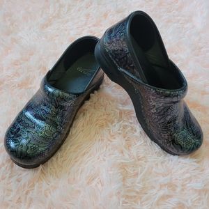 Professional Multi color metallic floral dansko shoes clogs